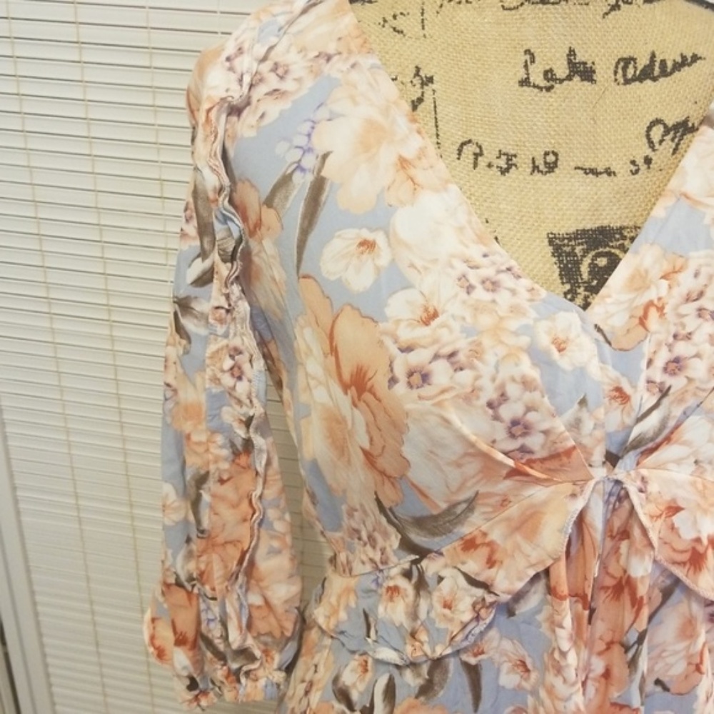 Floral Ruffle Romper - Picture 4 of 4